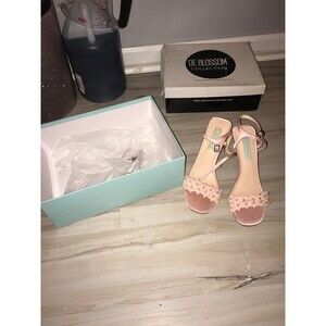 Betsy Johnson snow petal white heels